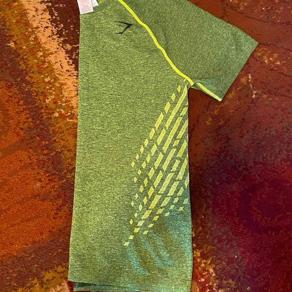 Gymshark T-Shirt - Picture 3 of 4